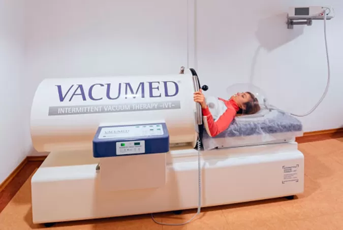 Интервальная вакуумная терапия на аппарате VACUMED LBNPD